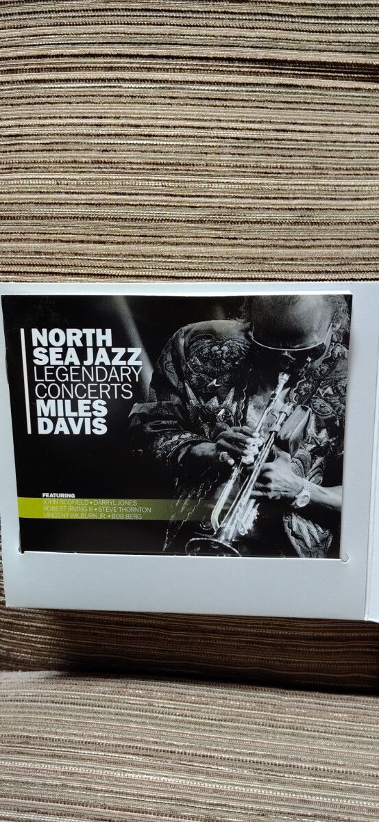 マイルス・デイビス　CD+DVD　　　　　　　　LEGENDARY CONCERTS 1985年_画像3