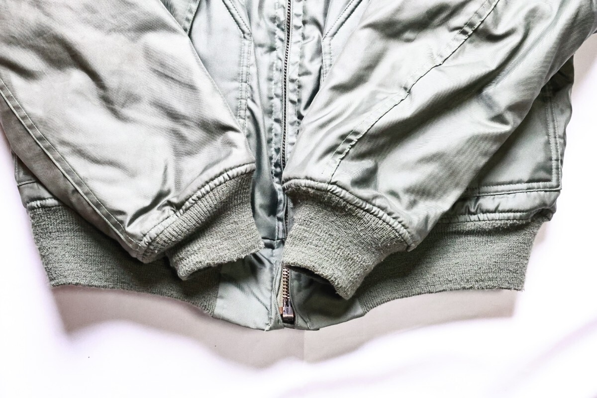 CWU-45/P 米軍実物 フライトジャケット LARGE_画像5