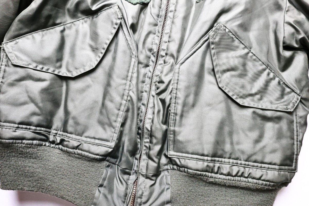 CWU-45/P 米軍実物 フライトジャケット LARGE_画像6