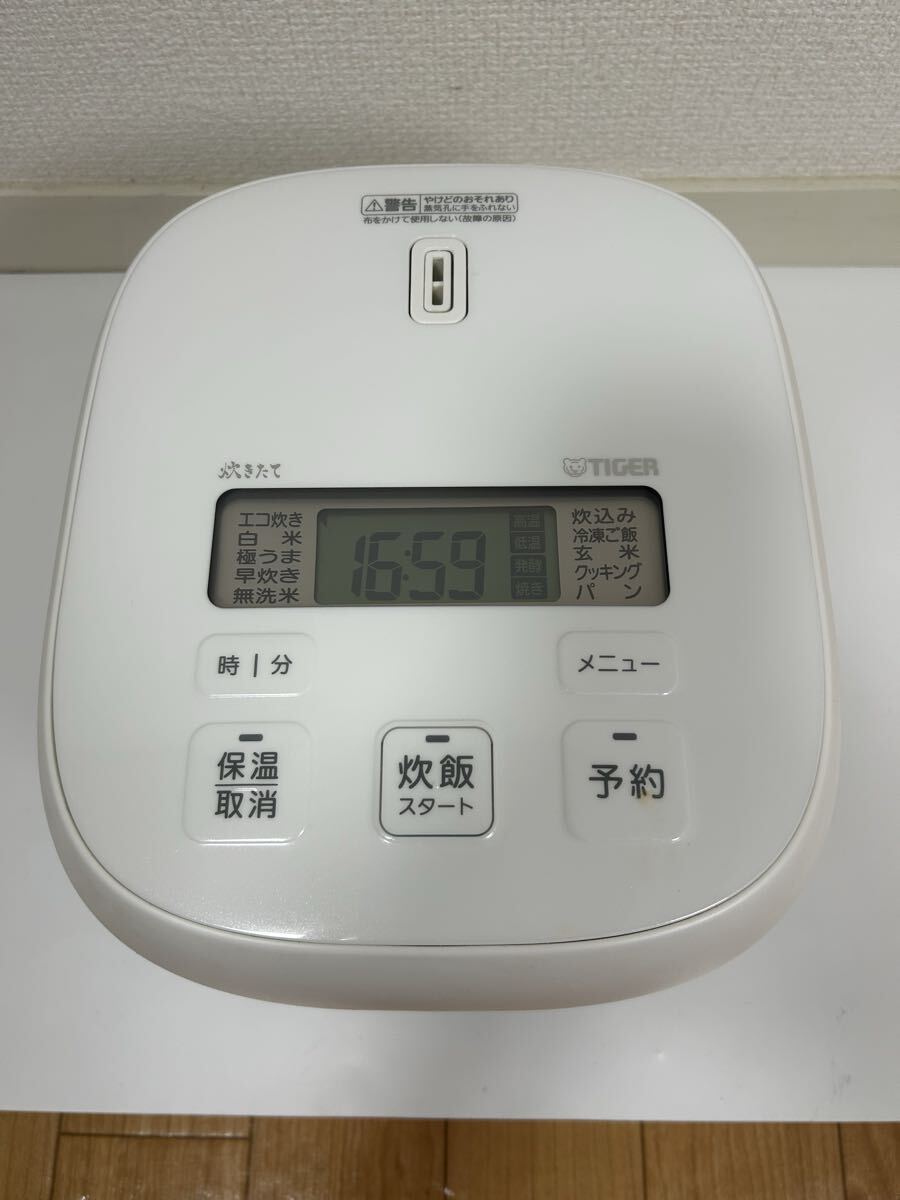 TIGER 炊飯器 遠赤黒特厚釜 ホワイト　マイコンジャー炊飯器〈炊きたて〉_画像2