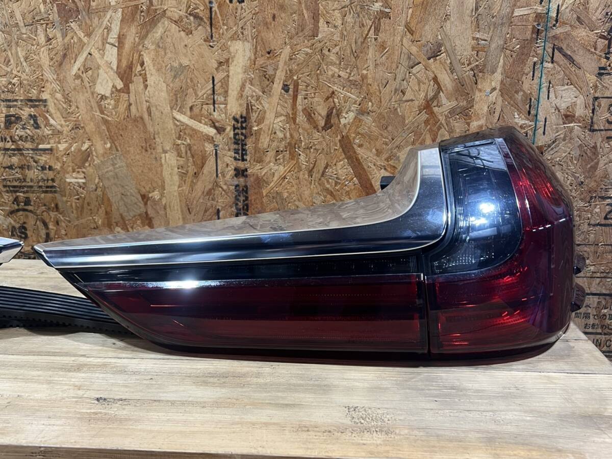 **[ Hokkaido ]LX570 оригинальный tail затемненный **