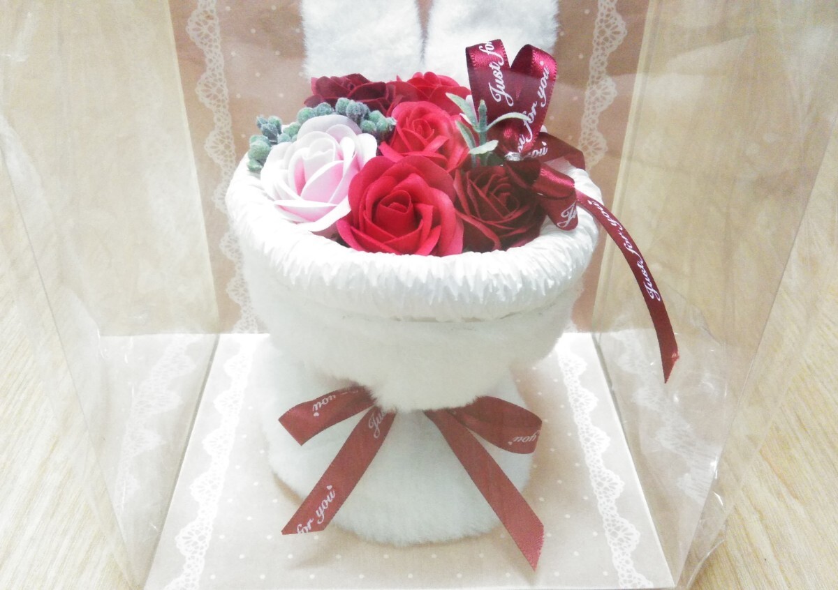 【新品・未使用品】フレグランス ソープフラワー ファーラビットスタンドブーケ_画像1