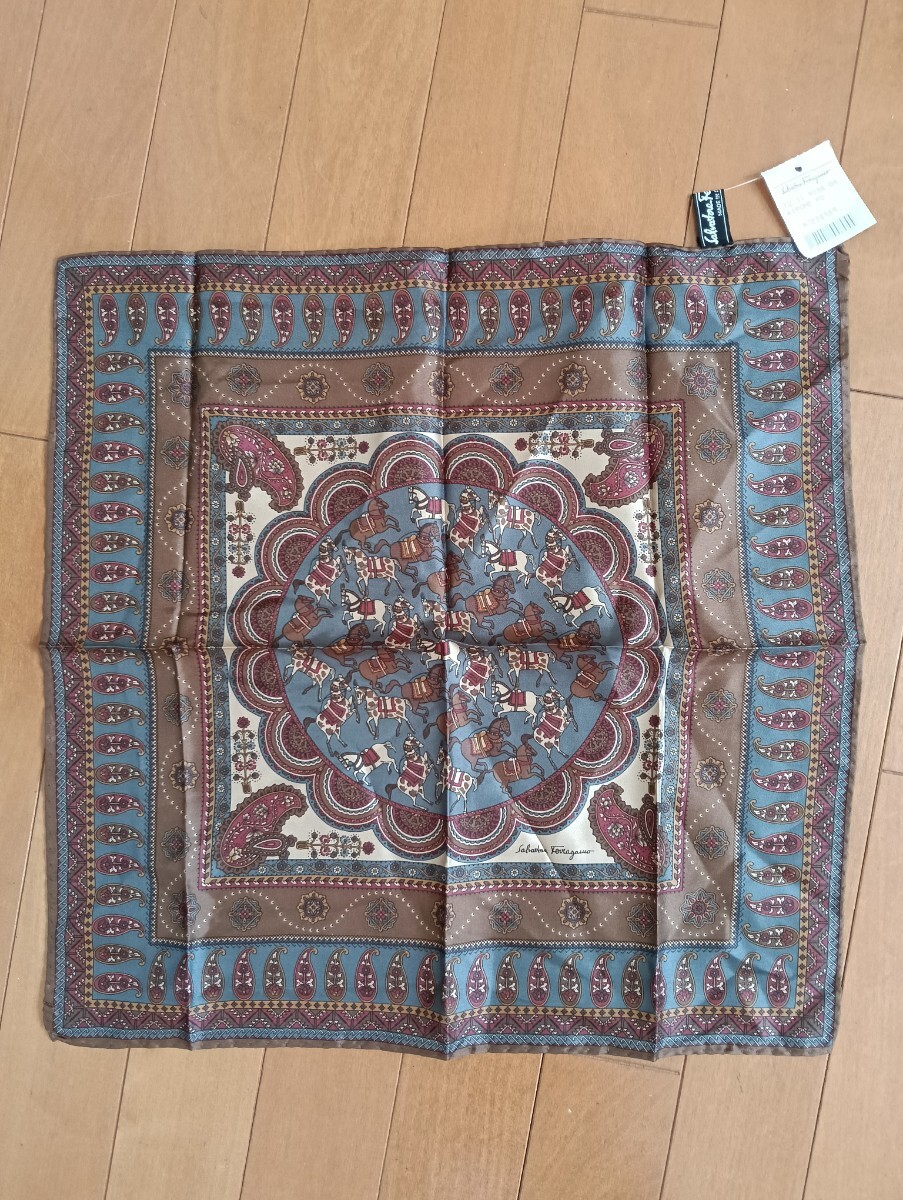  Италия производства Ferragamo pocket square 