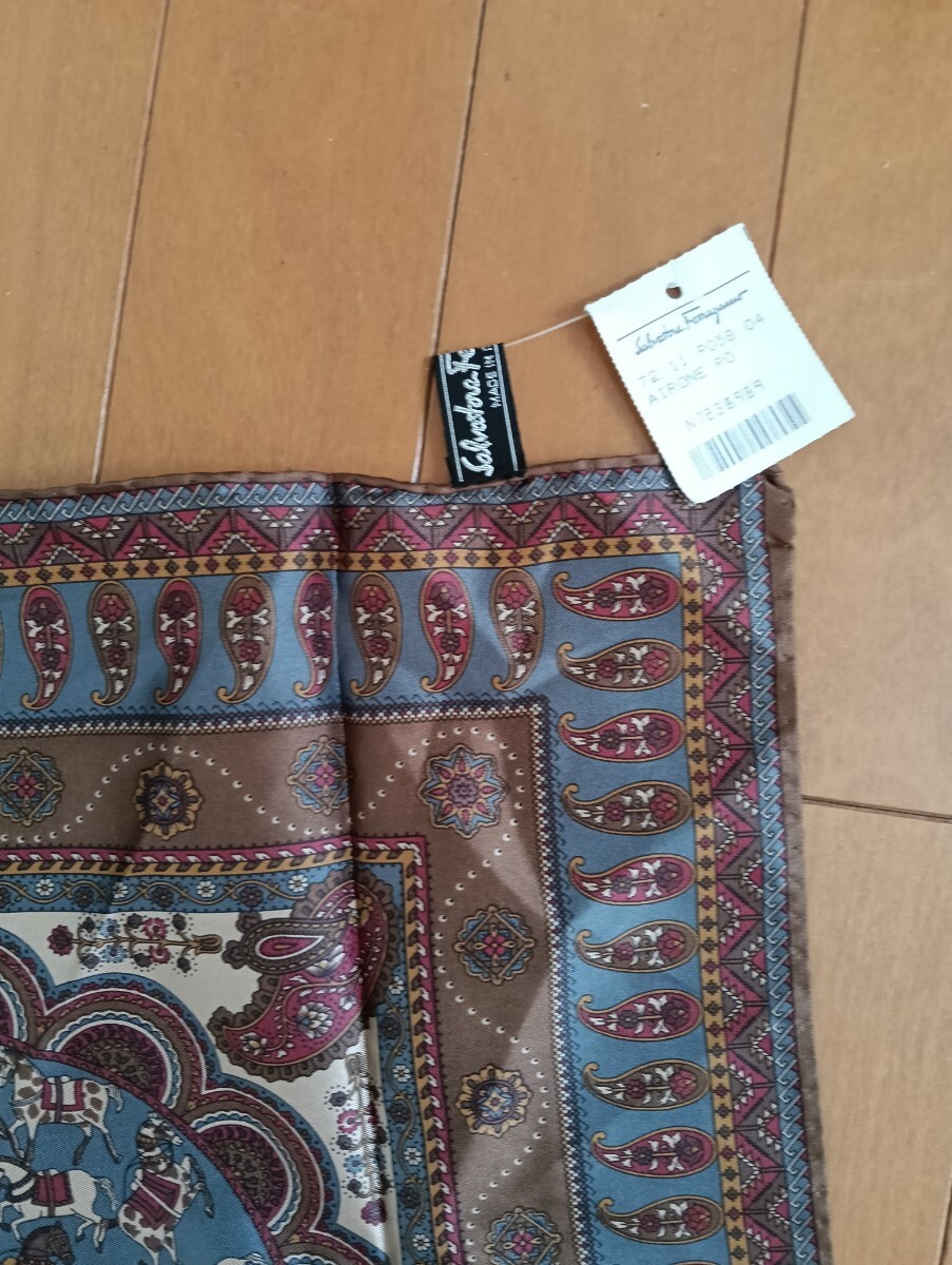  Италия производства Ferragamo pocket square 