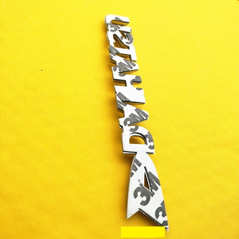 【ゆうパケット送料込】ダイハツ(大阪発動機) 3Dエンブレム (縦2cm×横15.25cm) _画像3