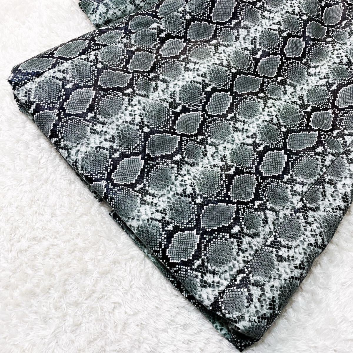 極美品/パイソン柄 ガルニエ ダウンジャケット ダウンコート ブルゾン フェイクレザー ファー フード 中綿 M〜L相当 グリーン 緑 GARNIER_画像8