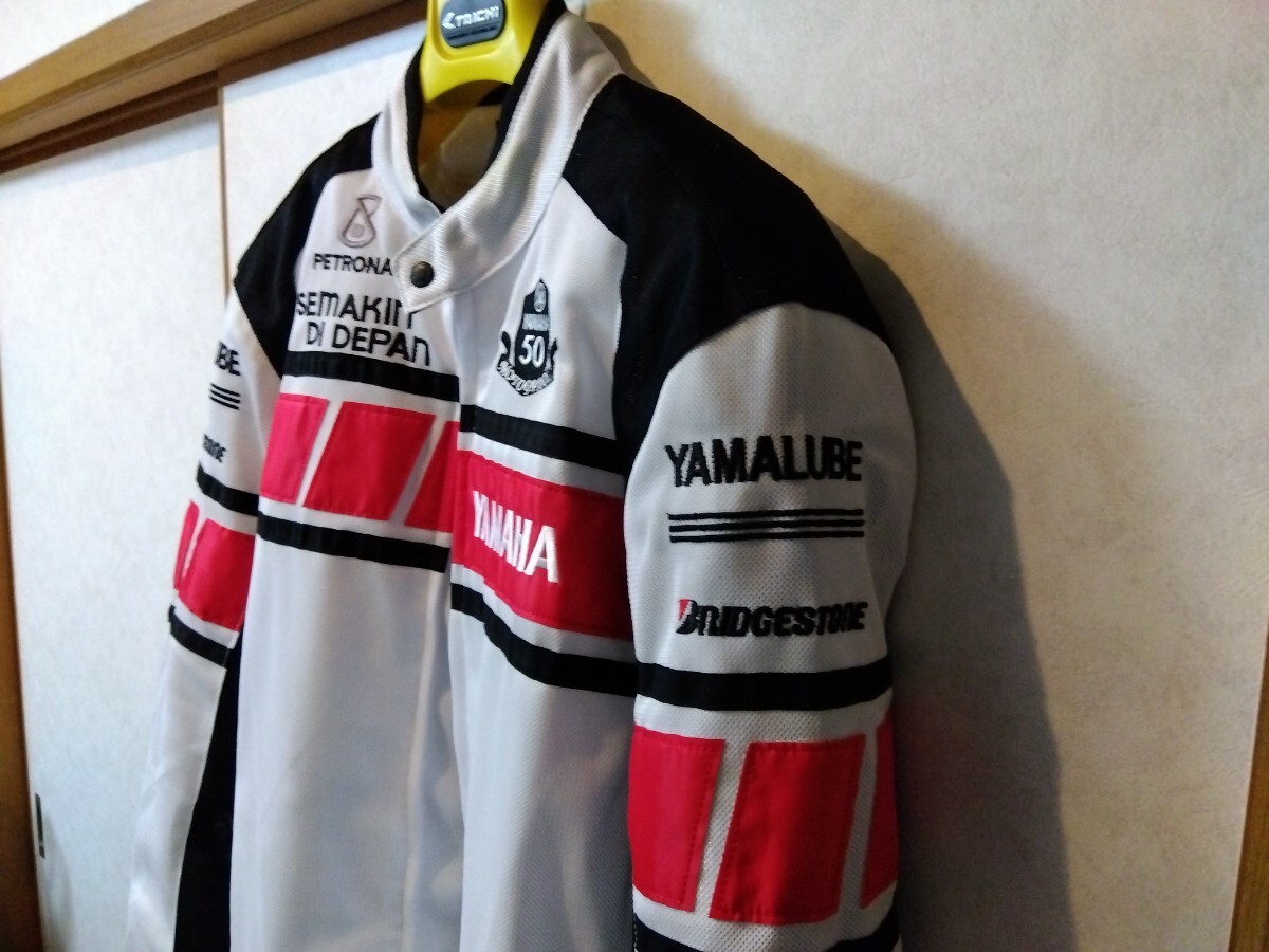 ★ YAMAHA ★ ヤマハ ★ メッシュジャケット ★ XL 新品タグ付き ★ RS タイチ ハンガー付 ★ 断捨離 ( MOTOGP ・ クシタニ ・ DUCATI ) _画像2