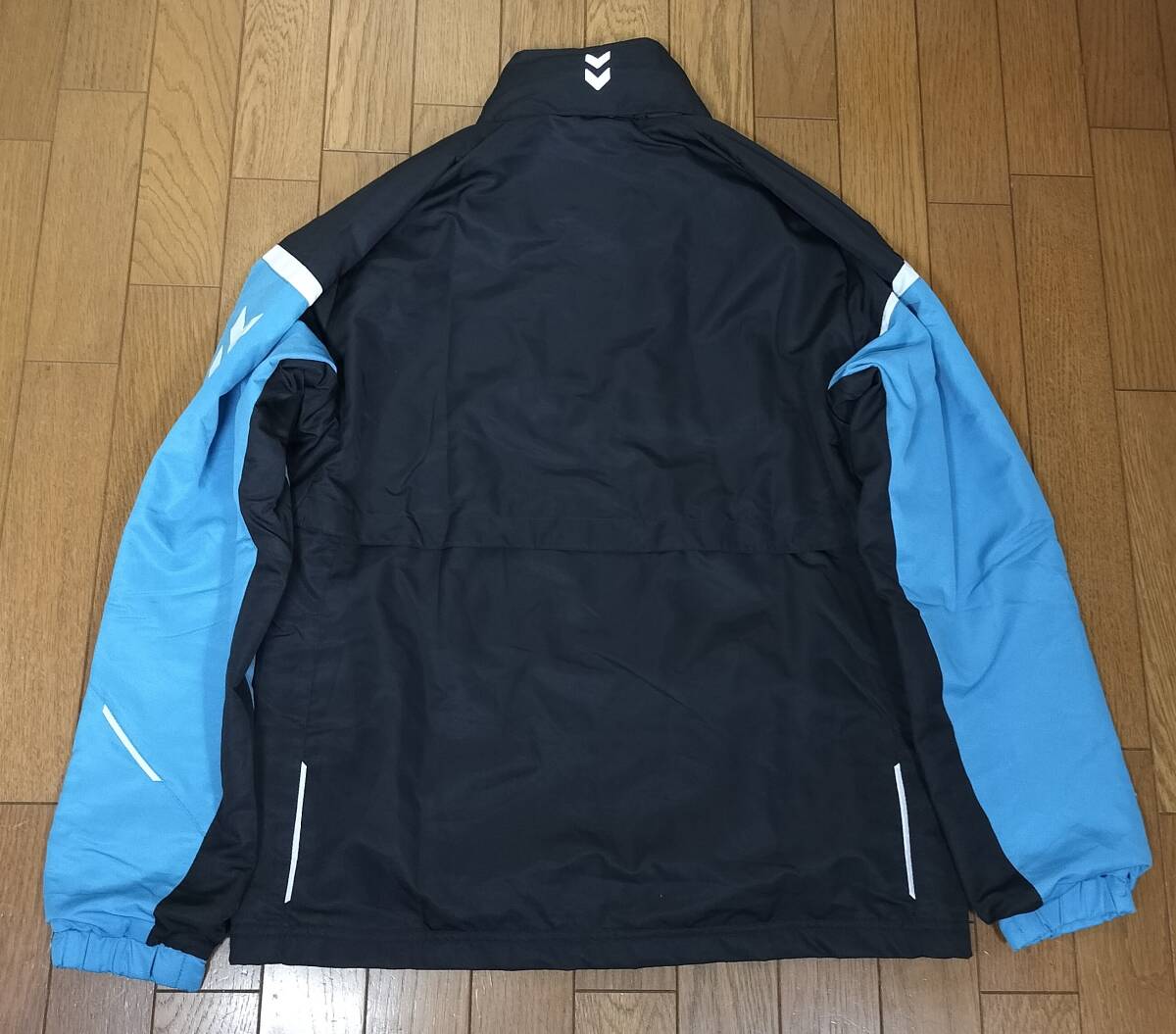 (物26,99)定価10,120円 新品 ヒュンメル 厚手 中綿 ウィンドジャケット ウィンドブレーカー HAW2116 メンズM_画像4