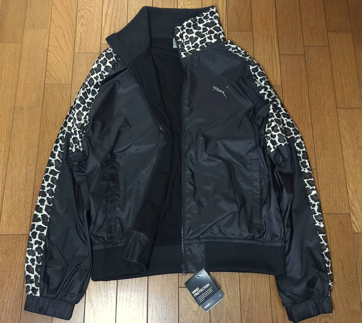 (プーマ17,53)定価10,450円 未使用 プーマ TRN EDGE 裏起毛 ウィンドジャケット 526105 01 メンズM_画像3