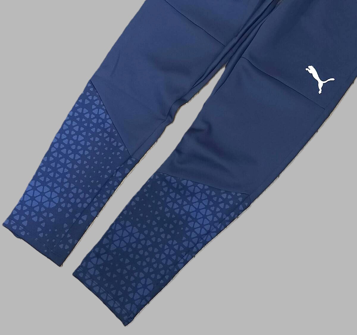 (プーマ2.26.30)　定価7,700円　新品　プーマ　ストレッチ　ジャージパンツ　658444　紺　メンズXL_画像3