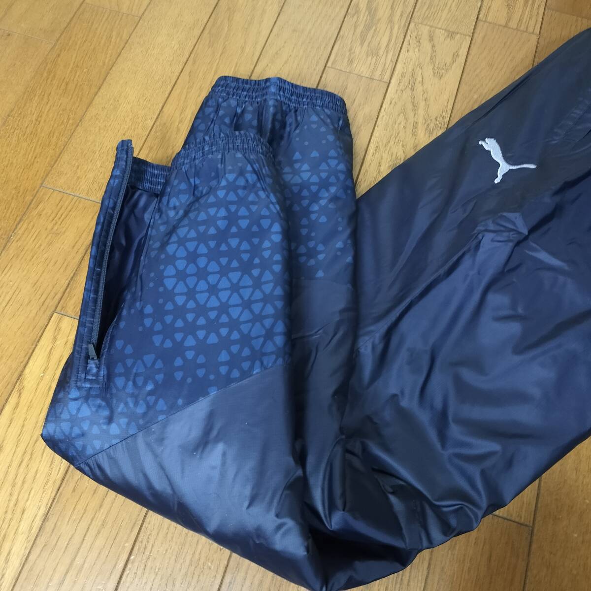 (プーマ32)定価11,000円 新品 プーマ ウォーマーパンツ ウィンドブレーカー 658815 03 紺 メンズXXL_画像8