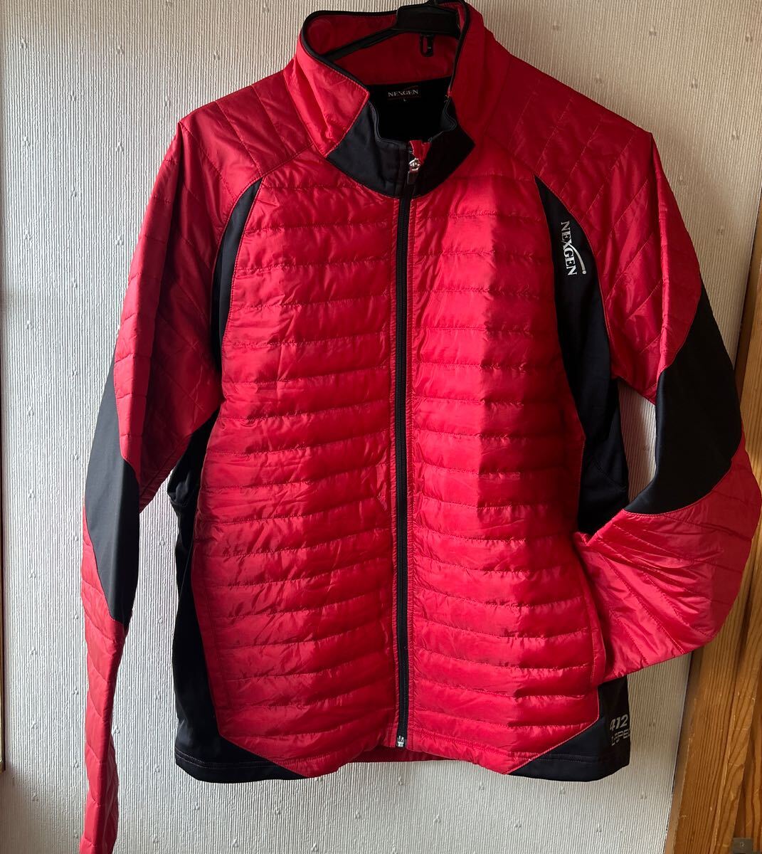 美品!1回使用 ネクスジュン ゴルフ ウルトラライトダウンジャケットLサイズ 軽量 保温 ストレッチ 定価23500円 送料全国600円_画像1