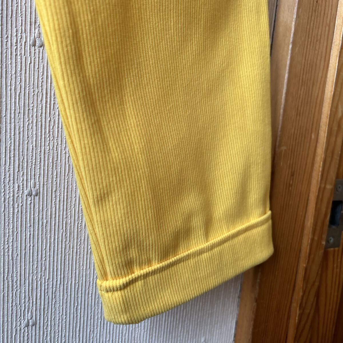新品激安！フィドラ　レディース冬用　コーデュロイストレッチゴルフパンツ(テーパード)イエローMサイズW61〜67㎝定価15950円送料600円_画像7