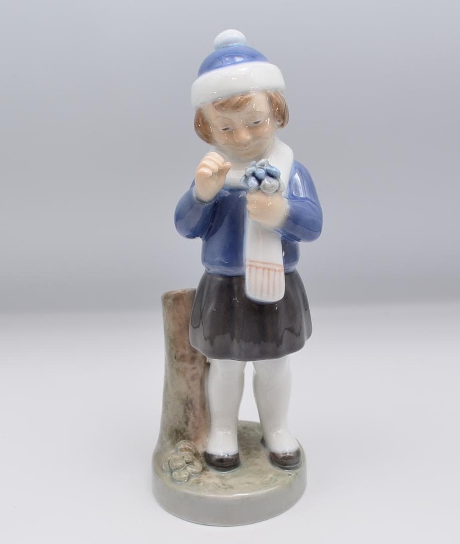 花束を持つ少女　＃4525　★ロイヤルコペンハーゲン　デンマーク　ヴィンテージ_画像1