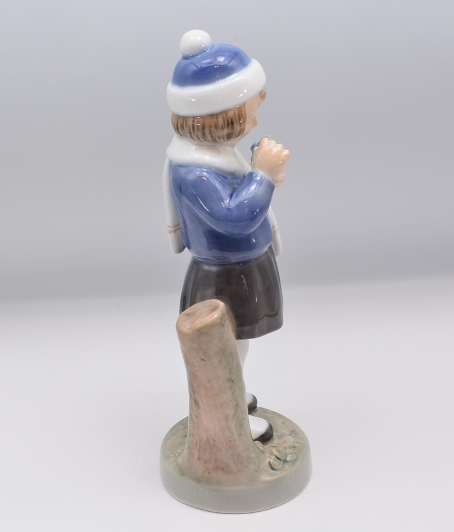 花束を持つ少女　＃4525　★ロイヤルコペンハーゲン　デンマーク　ヴィンテージ_画像2