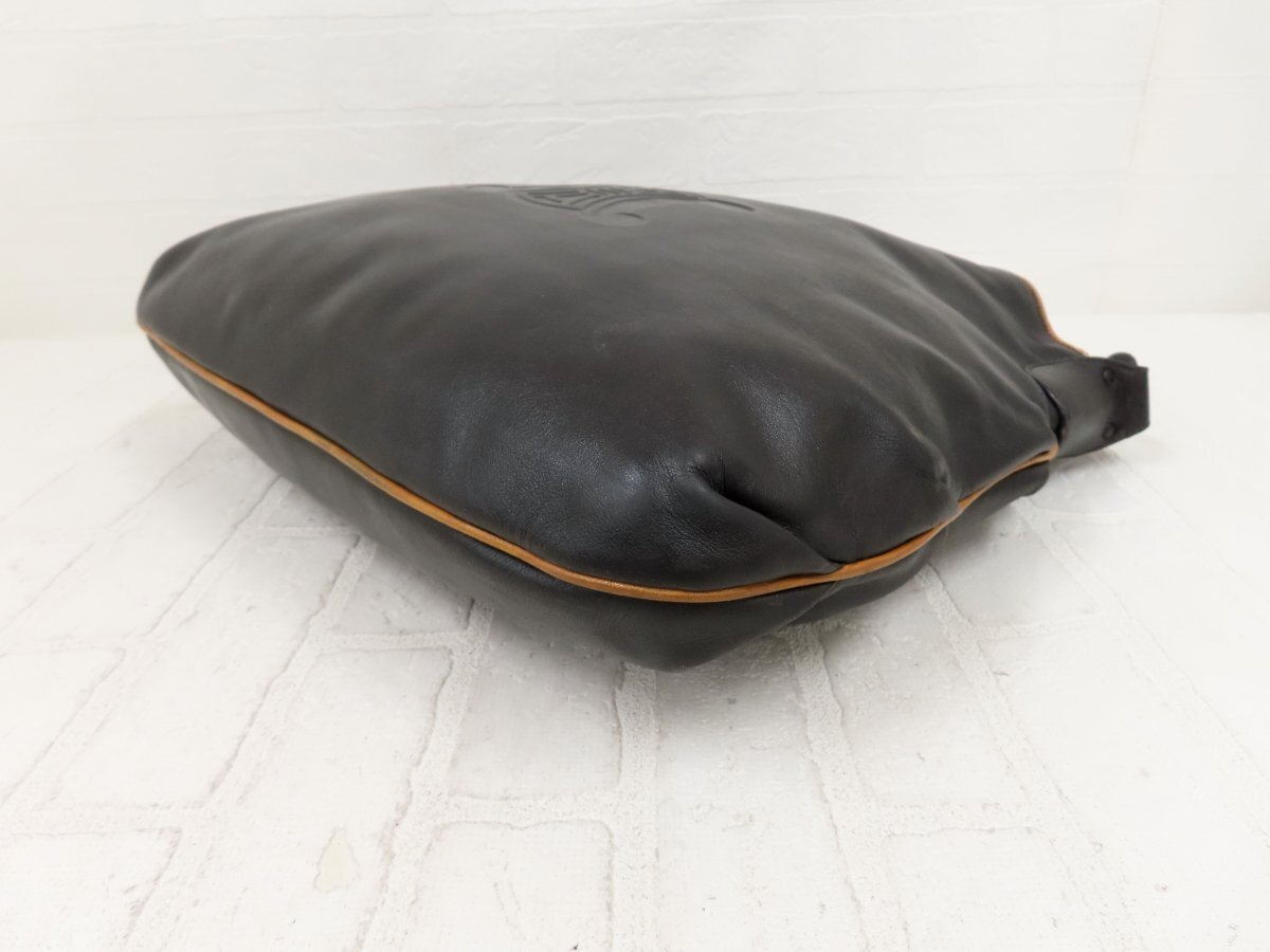 ◆美品◆CELINE セリーヌ◆トリオンフ◆カーフ レザー 本革◆ショルダー バッグ◆ブラック ブラウン ゴールド金具◆ロゴ型押し◆A14404_画像7