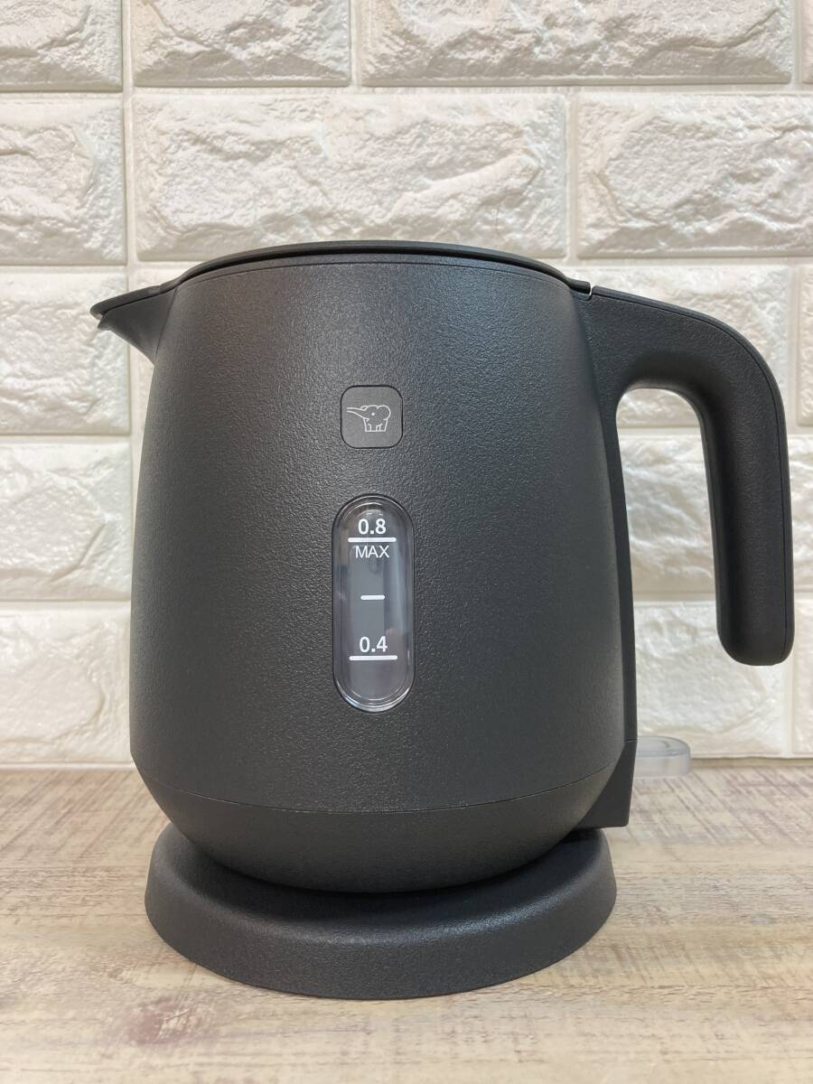 ☆未使用品 ZOJIRUSHI 象印 電気ケトル CK-ZA08-BA ブラック 転倒湯もれ防止 本体二重構造_画像2