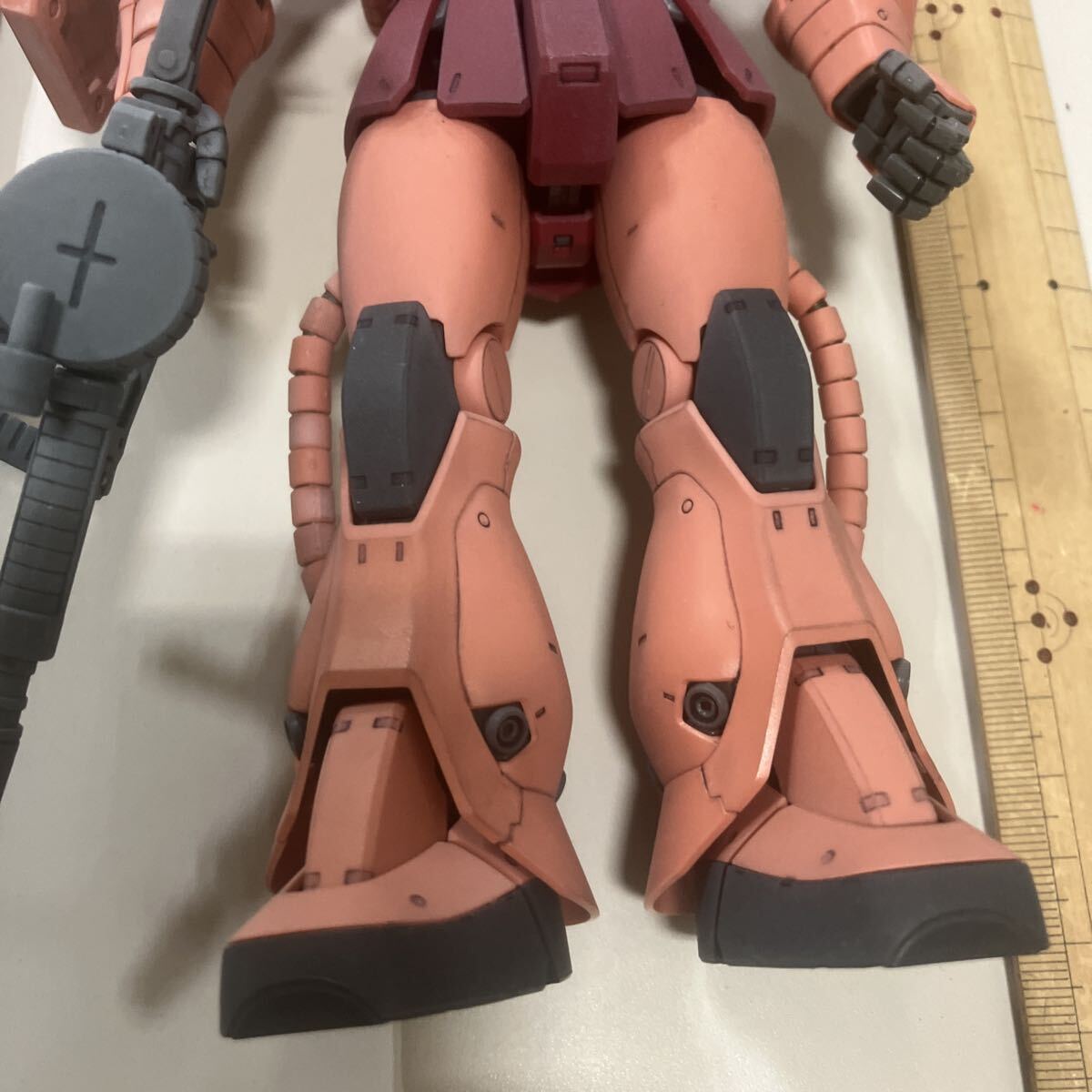 整理番号８４６　凄く上手！　MG　シャア専用ザク　部品全部あるかわかりません、写真の物、のみです_画像3