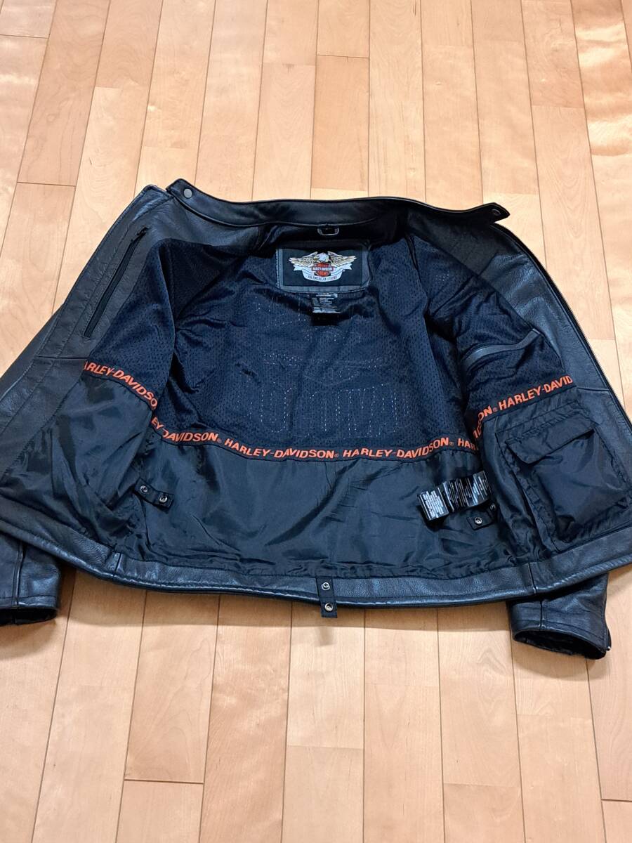 ★送料無料 ★訳あり ★HARLEY-DAVIDSON ハーレーダビッドソン 革ジャケット ★ブラック 表示サイズS(M相当)_画像4
