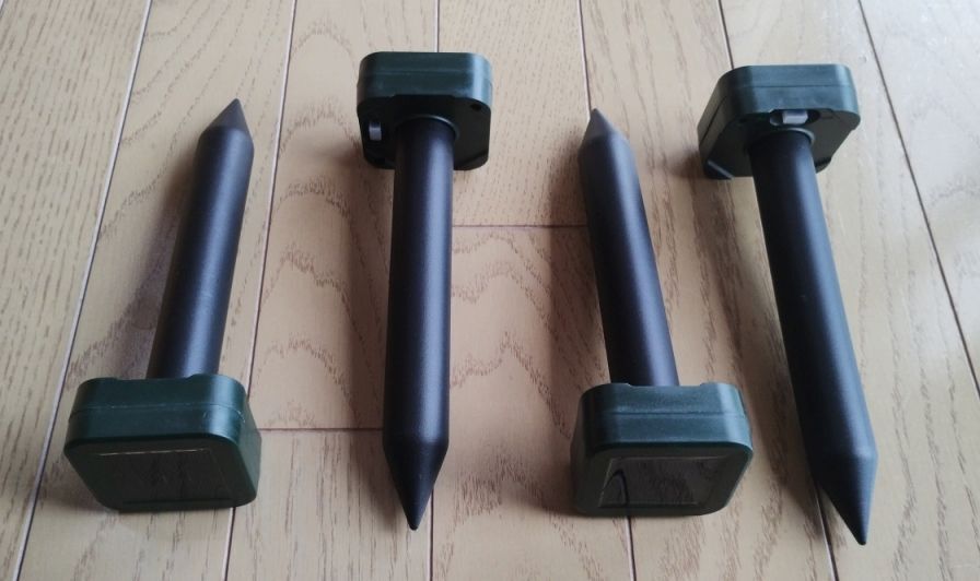 【4個セット】モグラ退治 モグラ撃退器 4本 駆除 ソーラー 撃退器 超音波 退治 モグラ 対策 音波振動 花壇 害獣 電気柵 捕獲 防獣 電気_画像1