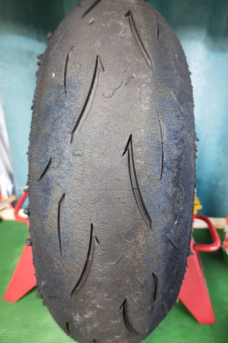 ダンロップ　GP RACER D212 180 55ZR17 _画像1