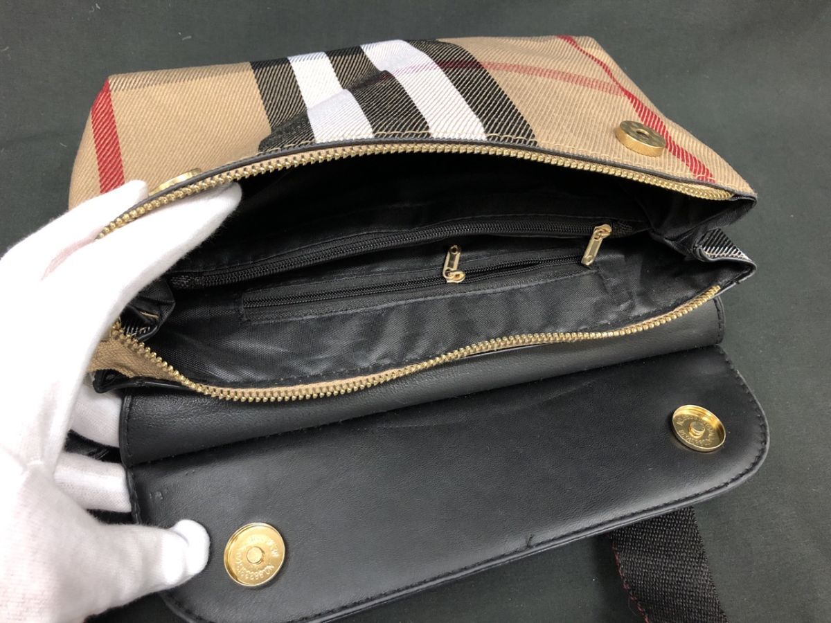 1104-206MKYD3991 ショルダーバッグ　バーバリー Burberry ブラック 底面約23cm×約8cm、高さ約16cm ノバチェック_画像6