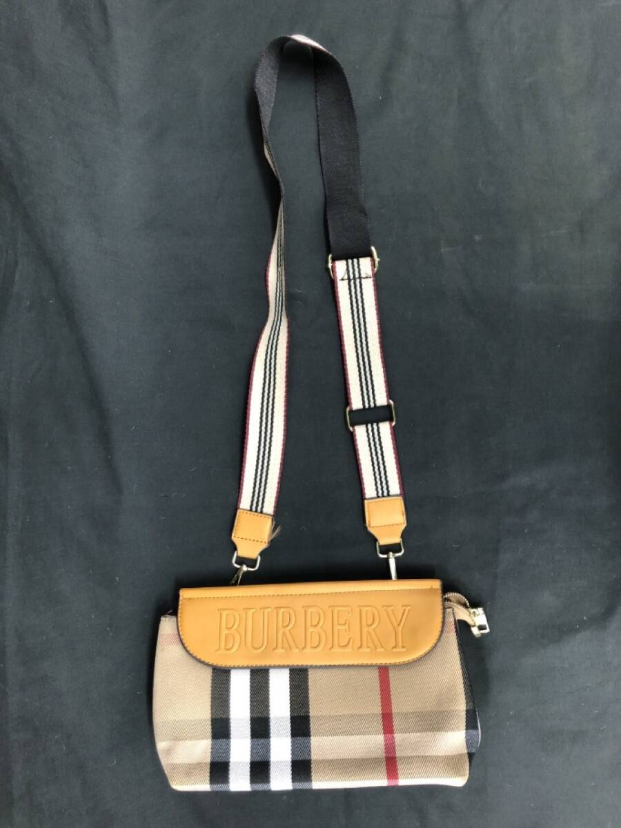1104-205MKYD3991 ショルダーバッグ バーバリー Burberry 底面約24cm×約9cm、高さ約16cm ノバチェック_画像1