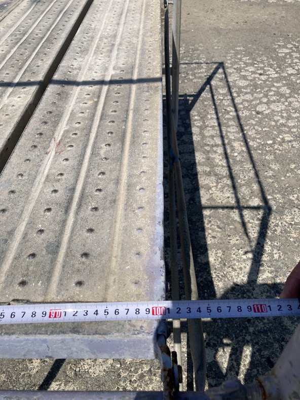 枠組足場組合せ商品　作業台　ステージ　高所作業　立ち馬　朝礼台　W1200　L1800　H900　手摺付き　宮城県_画像3