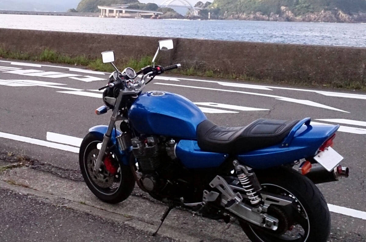 ナンバーステー 汎用 角度調整 バイク ナンバープレート パタパタ 裏ペタ フェンダーレス Z900RS Z900 Z800 Z750TWIN ゼファー1100 ZRの画像5