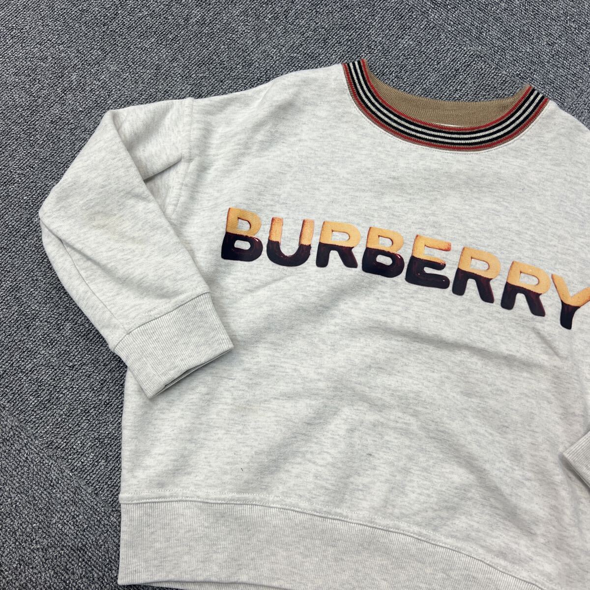 1000円スタート★SIZE：6Y　116cm★BURBERRY/バーバリー　スェット　トレーナー　チョコビスケット_画像3