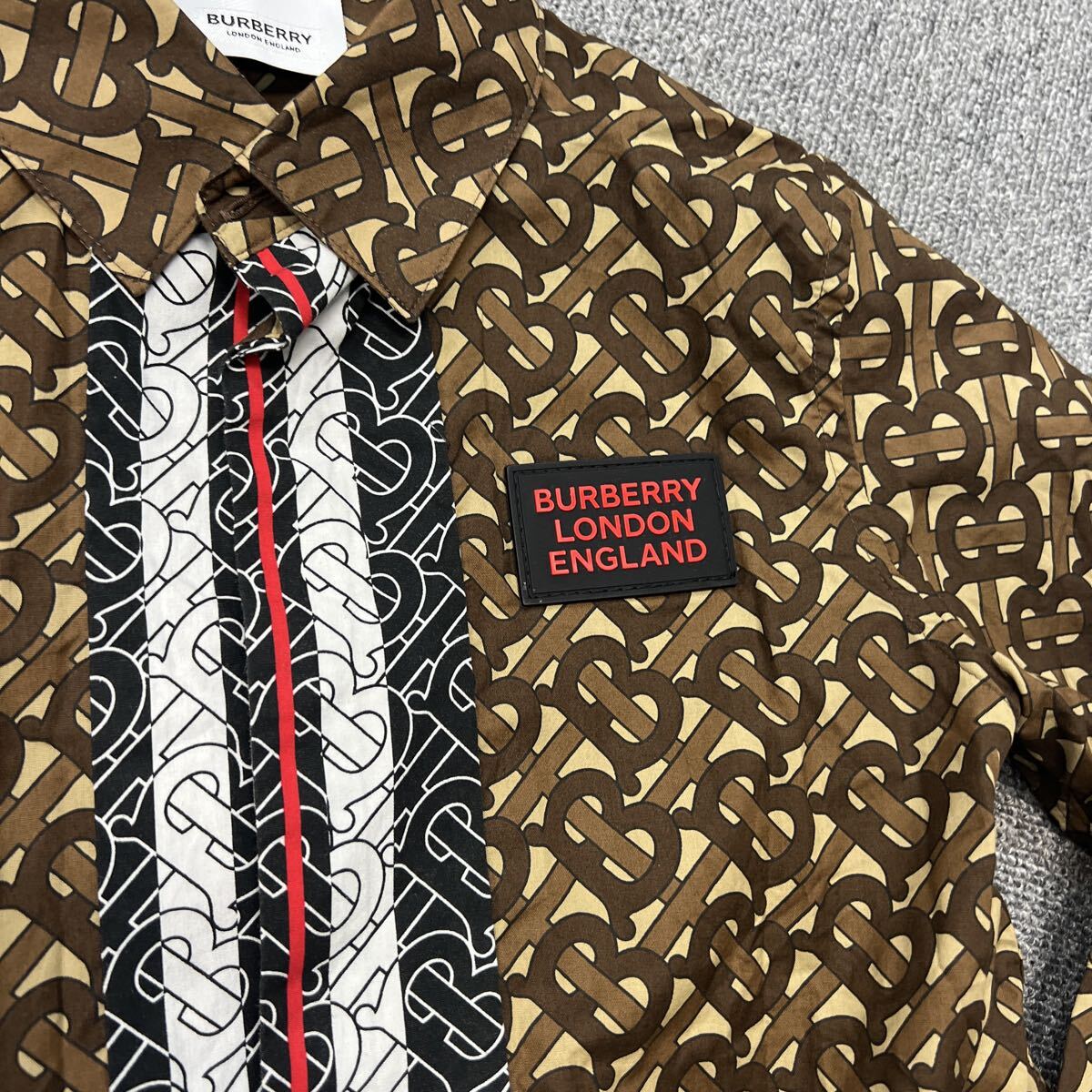 1000円スタート★SIZE:8Y 128cm★BURBERRY/バーバリー ロゴプリント シャツ_画像2