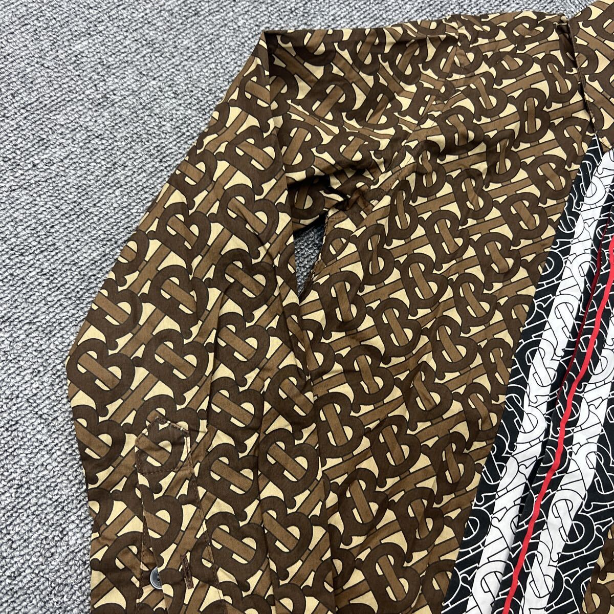 1000円スタート★SIZE:8Y 128cm★BURBERRY/バーバリー ロゴプリント シャツ_画像3