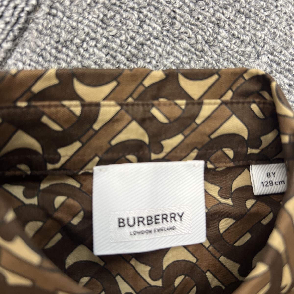 1000円スタート★SIZE:8Y 128cm★BURBERRY/バーバリー ロゴプリント シャツ_画像5