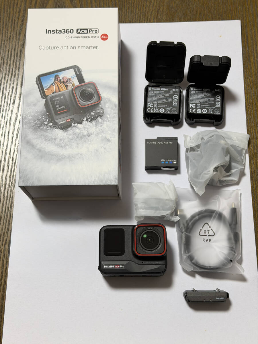 Insta360 Ace Pro +純正 クイックリリースマウント +予備バッテリー_画像1