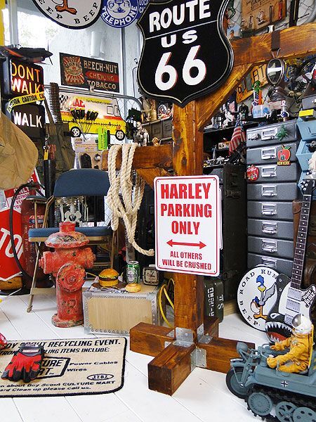 アメリカのプラスチックサインボード　ヘビーオンスタイプ　（ハーレー専用駐車場）　アメリカ雑貨　アメリカン雑貨_画像3