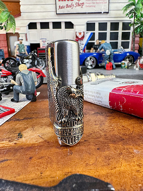 ハーレーダビッドソン　ゴージャス仕様　ジッポーライター　（ハーレーイーグル/サイドメタル/ニッケル＆真ちゅうコンビ）_画像2