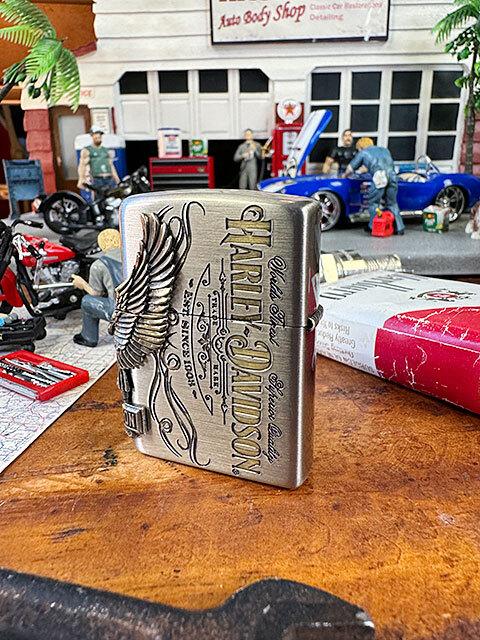 ハーレーダビッドソン　ゴージャス仕様　ジッポーライター　（ハーレーイーグル/サイドメタル/ニッケル＆真ちゅうコンビ）_画像3