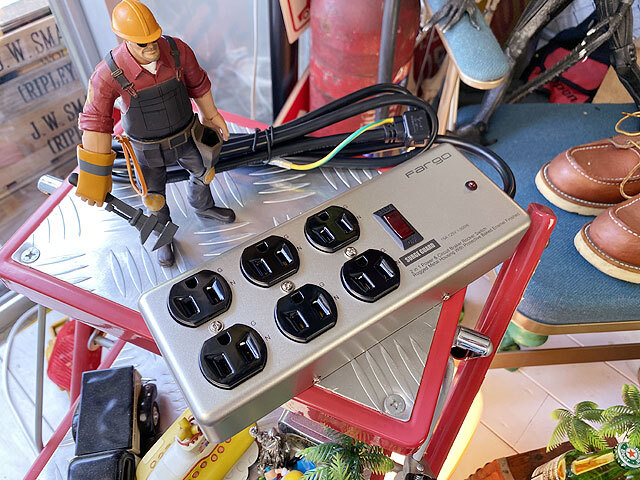 インダストリアル スチールタップ (6個口) OAタップ 電源タップ ■ アメリカン雑貨 アメリカ雑貨 マルチタップ_画像1