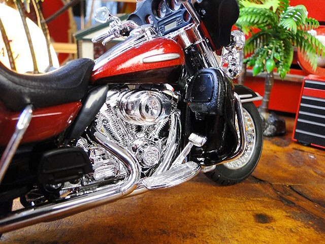 マイスト　2013年　ハーレーダビッドソン　FLHTK　エレクトラグライド　ウルトラリミテッド　ミニカー　1/12スケール　アメリカン雑貨_画像6