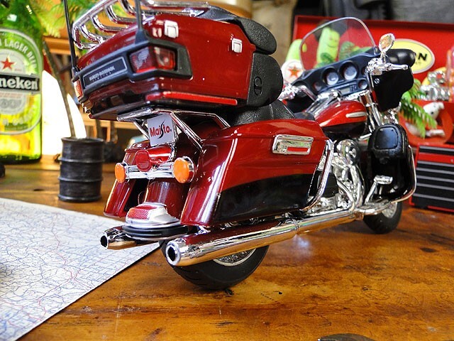 マイスト　2013年　ハーレーダビッドソン　FLHTK　エレクトラグライド　ウルトラリミテッド　ミニカー　1/12スケール　アメリカン雑貨_画像7