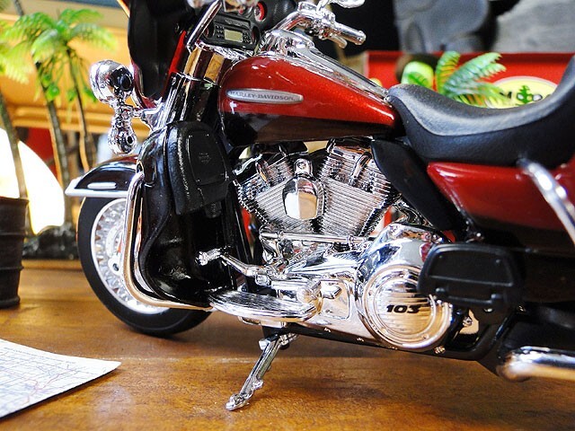 マイスト　2013年　ハーレーダビッドソン　FLHTK　エレクトラグライド　ウルトラリミテッド　ミニカー　1/12スケール　アメリカン雑貨_画像8