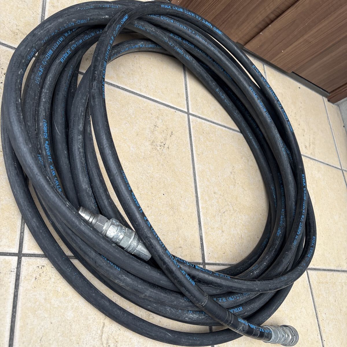 高圧ホース 20メートル　4分サイズ　中古A2_画像1