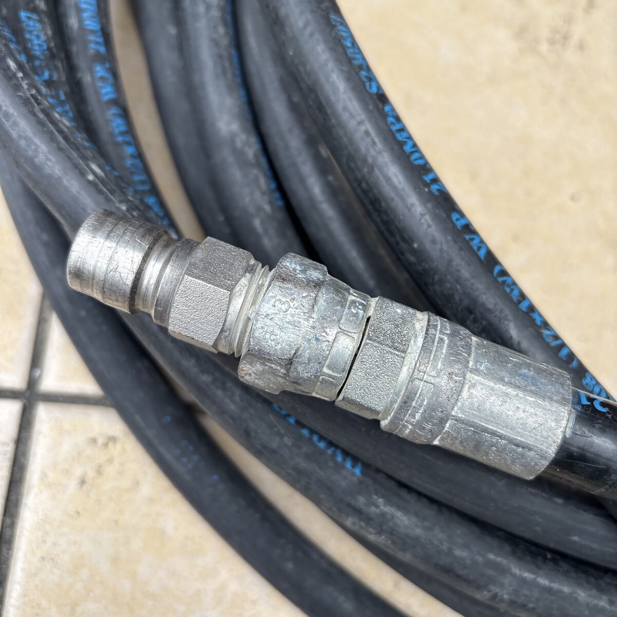 高圧ホース 20メートル　4分サイズ　中古A2_画像2