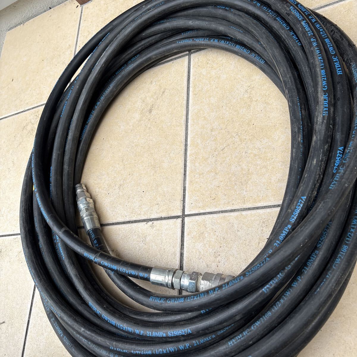 高圧ホース 20メートル　4分サイズ　中古A6_画像1