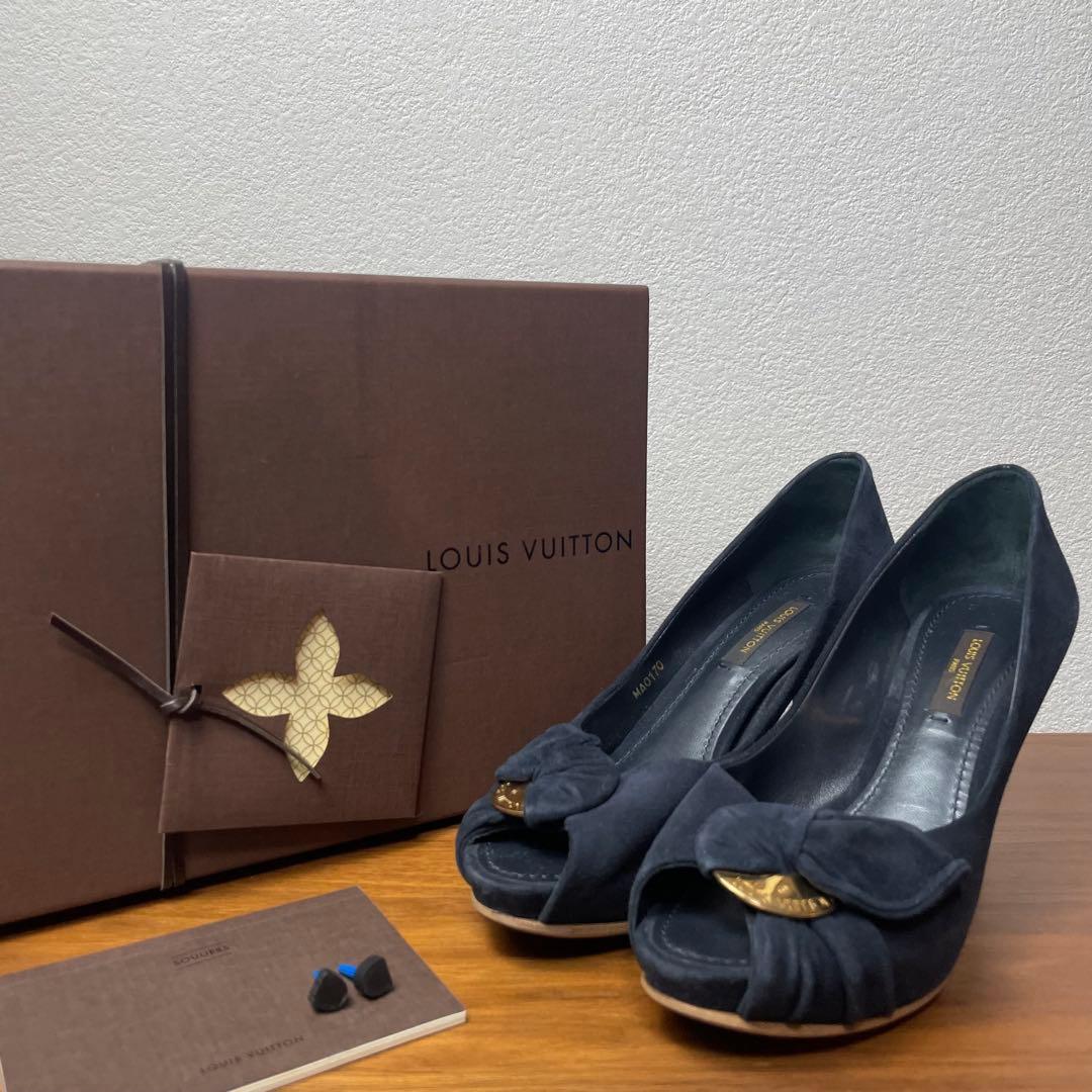 【美品】ルイヴィトン★パンプス　オープントゥ　黒　ゴールドロゴ　リボン　35_画像1