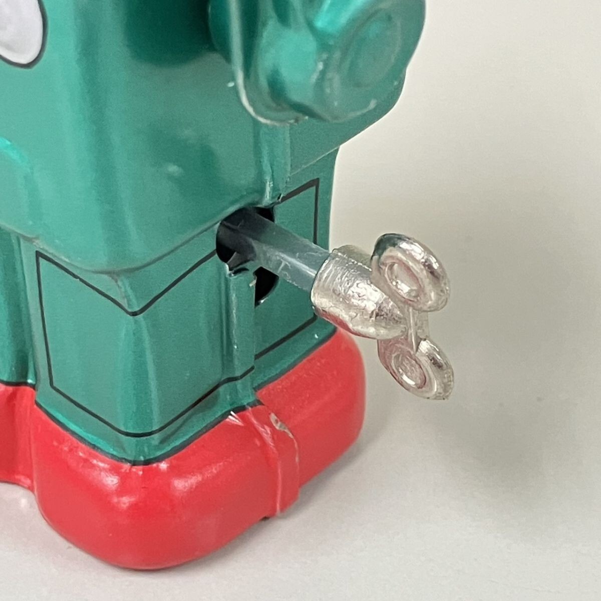 M337-M26-2073 ◎ TOYS SMOKING ROBOT WIND-UP スモーキング ロボット ブリキ ゼンマイ歩行 ビンテージ レトロ 箱付 動作確認済み TE_画像8