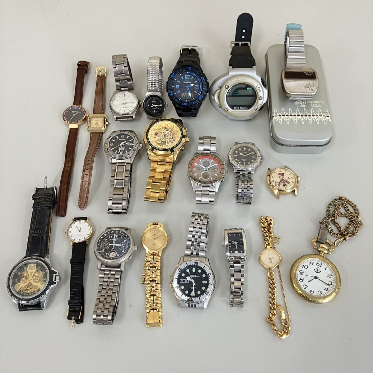 O365-■【まとめ売り】ブランド腕時計 20点セット 懐中時計 クォーツ 自動巻き 手巻き ソーラー TISSOT EMPORIO ARMANI MAXY 他 TE_画像1