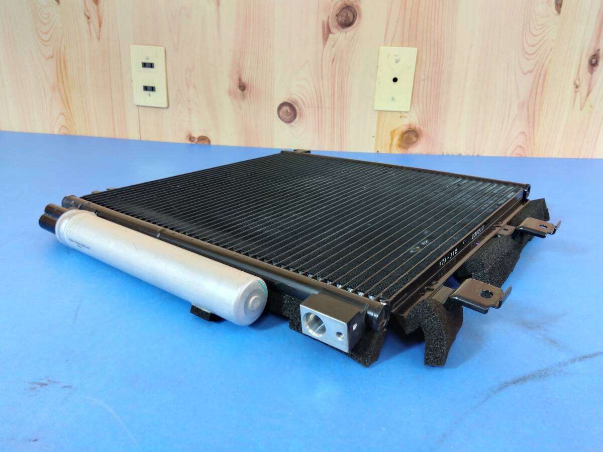 美品♪個人宅発送不可 N-BOX (JF3 JF4)　純正 コンデンサー(705A-T6G0-0000-M1 80110-TTA-023) N-VAN N-WGN 2511-41_画像3