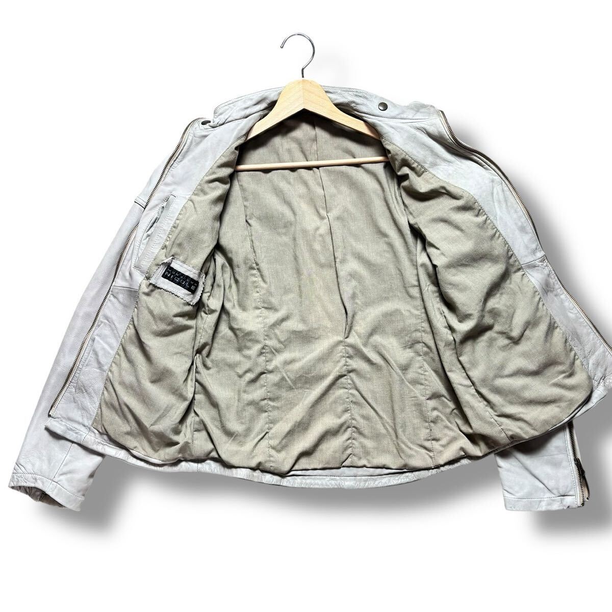 【美品】MONSIEUR NICOLE ムッシュニコル レザージャケット シングルライダース 羊革 シープスキン ホワイトベージュ メンズ 46(M相当)_画像3