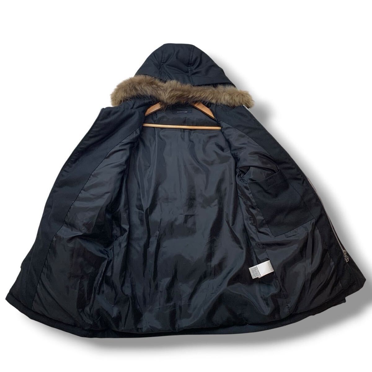 【極美品】URBAN RESEARCH アーバンリサーチ ダウンジャケット ウール フェザー フード ファー メンズ アウター ブラック 40(L相当)_画像3
